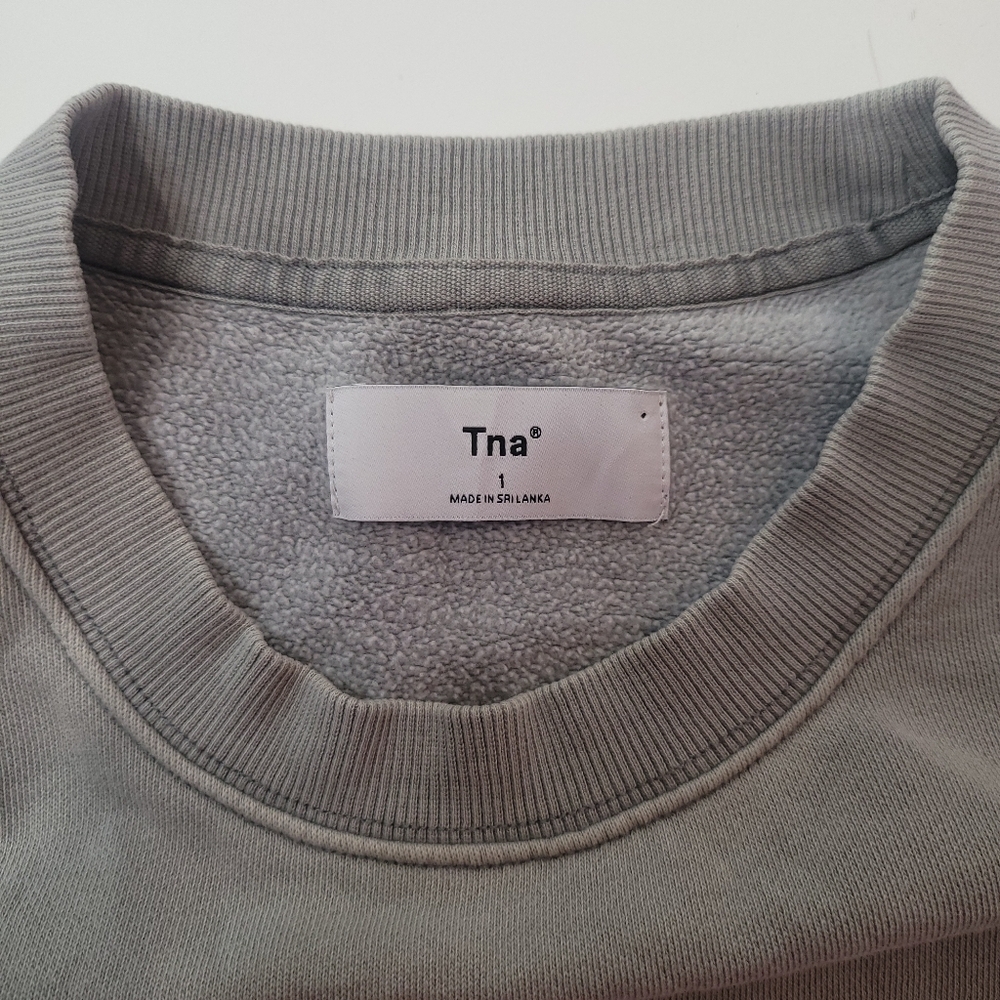 Aritzia Tna Cozy Fleece Oversized Crew Grey Sweatshirt - Picture 5 of 9